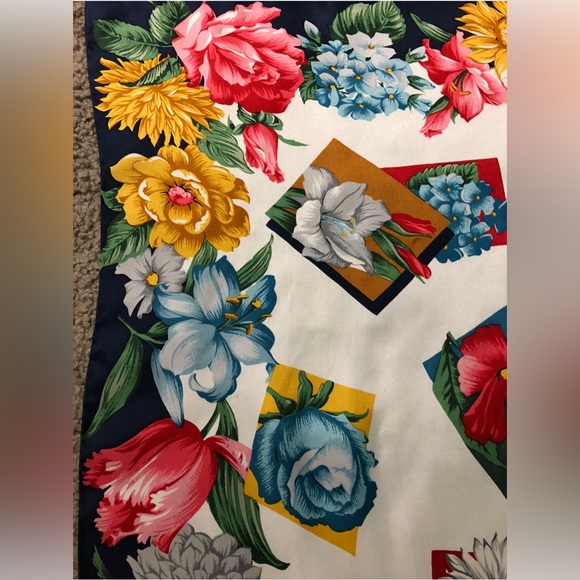 Museum of Fine Arts Boston 100%Pure Silk Scarf Floral 34” x 34” Lily Hortencia - Picture 7 of 14